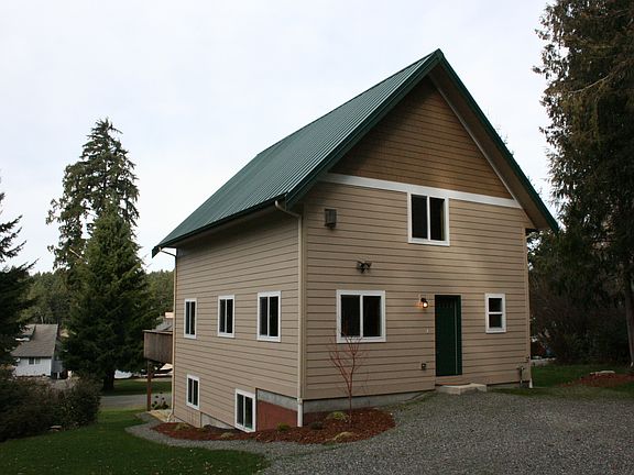 2nd image of 10017 Vista Pl