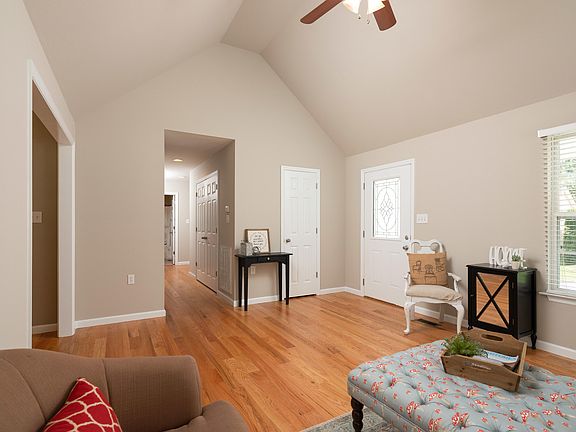 5th image of 822 NW Deer Run Ln Unit 12