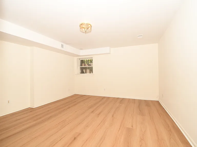 26 Holly Leaf Ct — Photo 35