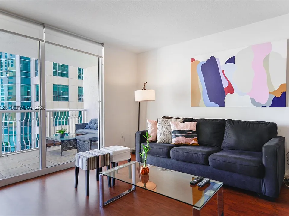 1200 Brickell Bay Dr #1720