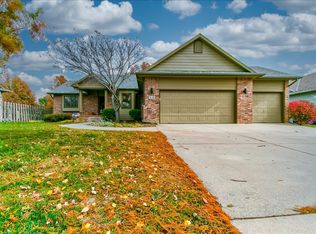 318 Clubhouse Cir, Andover, KS 67002