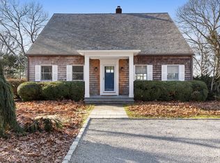 14 Woodcrest Dr, East Hampton, NY 11937