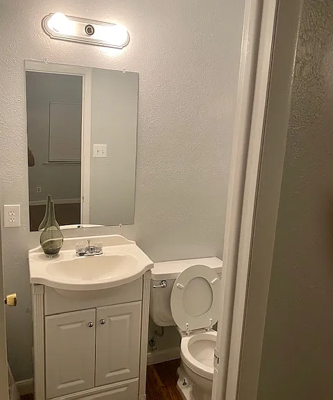 2703 Patricia Ln — Photo 2