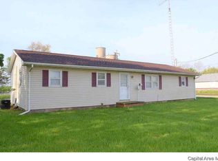 403 E Main St, Woodson, IL 62695