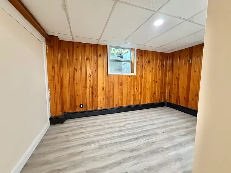 Middle Country Rd — Photo 12