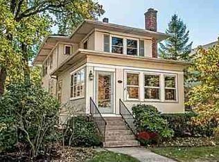 925 Linden Ave, Wilmette, IL 60091