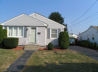 75 Campbell Ave, North Providence, RI 02904
