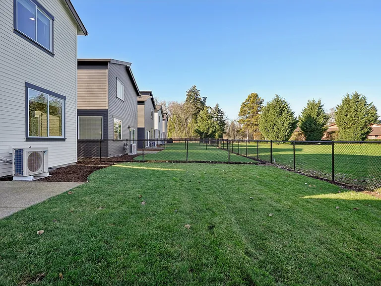 6201-6455 SE Quail Park Ln — Photo 41
