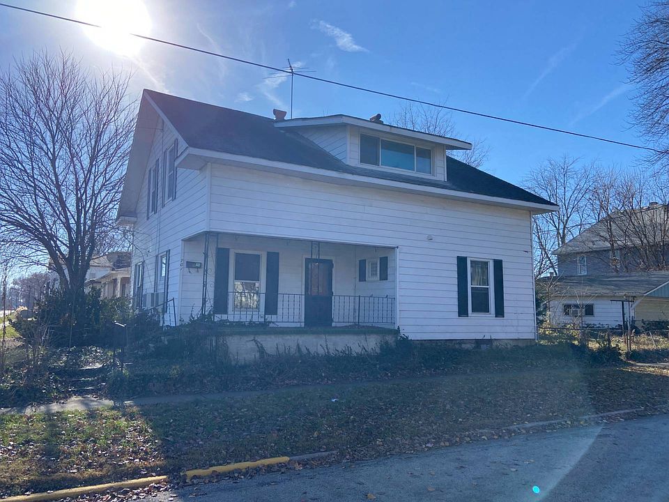 1st image of 701 W Walnut St