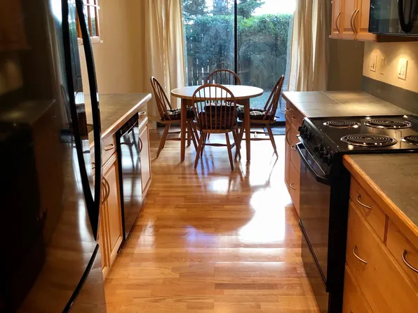 9512 1st Ave NW #109, Seattle, WA 98103