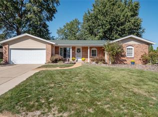2261 Cowbridge Ct, Saint Louis, MO 63129