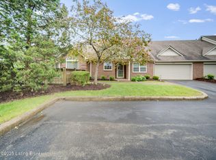 7906 Tuckaway Ct, Louisville, KY