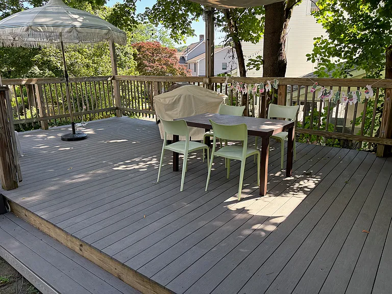 Back yard deck. Great for entertaining!