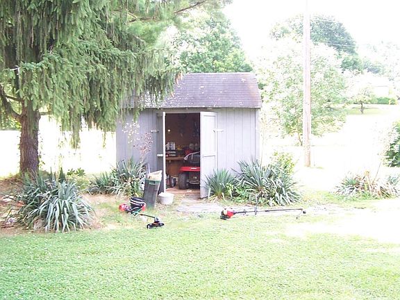 5th image of 16 Faircrest Dr