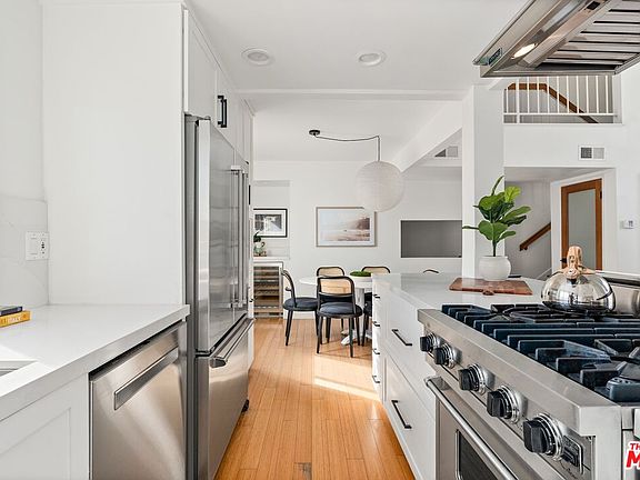 3rd image of 11 Mast St #B