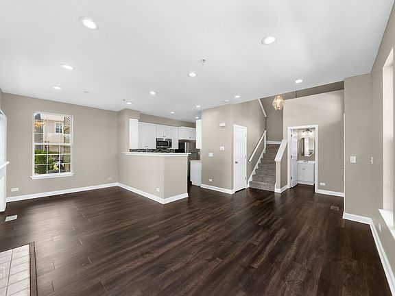 3rd image of 2673 N Greenwood Ave