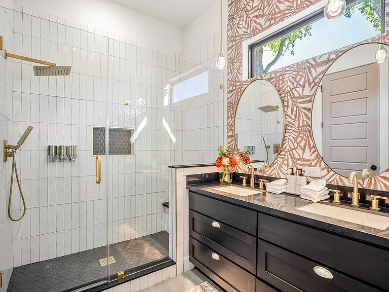 207 S Lockwood Dr #1 — Photo 24