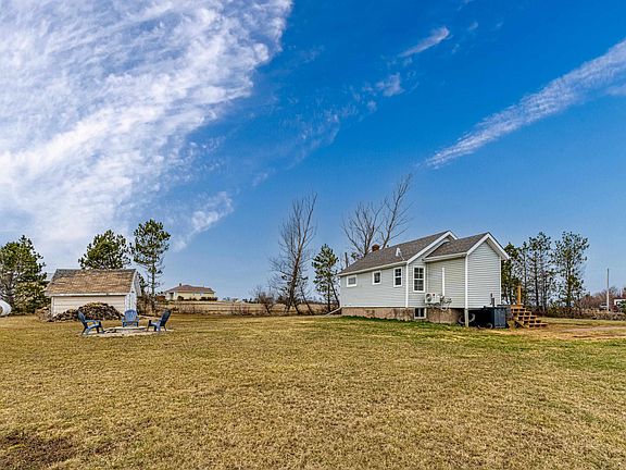 3rd image of 532 Barbara Weit Rd