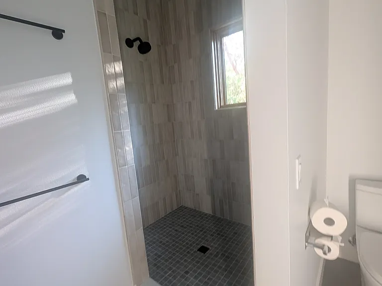 364 Armadale Rd — Photo 47
