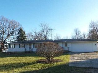 320 E 2nd St, Morrice, MI