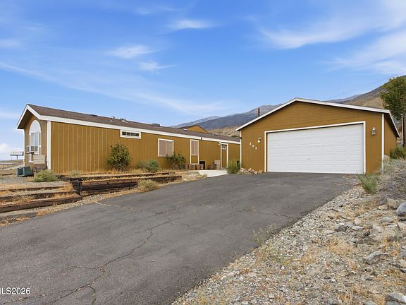 3rd image of 302 W Cottonwood Dr
