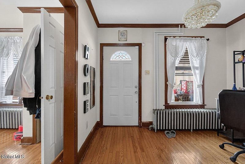 4th image of 15 Manchester Road