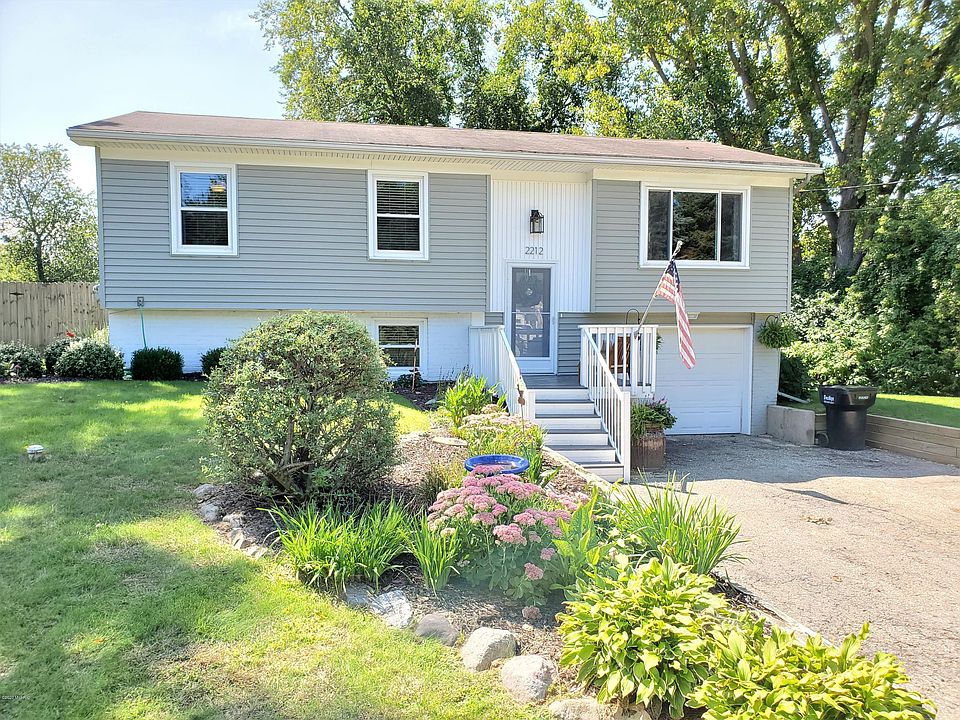 1st image of 2212 Elmer Dr NE