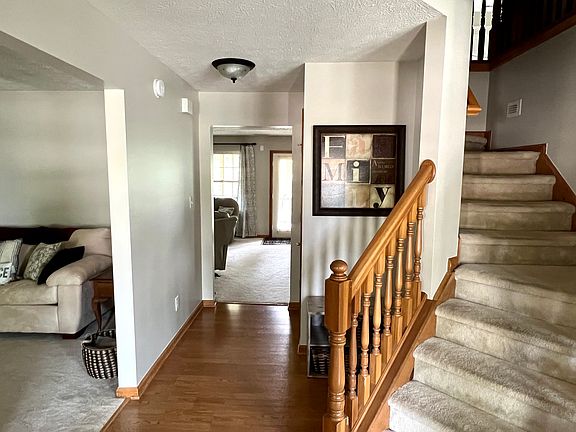 5th image of 9910 Youngwood Ln