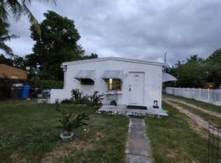 3621 SW 48th Ave, Hollywood, FL 33023