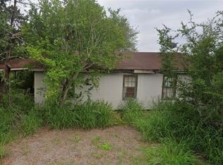 814 W 3rd St, Bishop, TX 78343