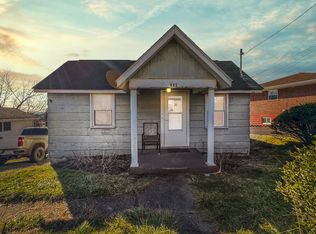 111 Maxwell Hill Rd, Beckley, WV 25801