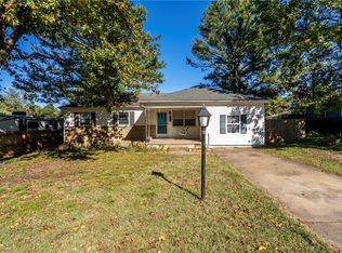 825 W Granite St, Siloam Springs, AR 72761