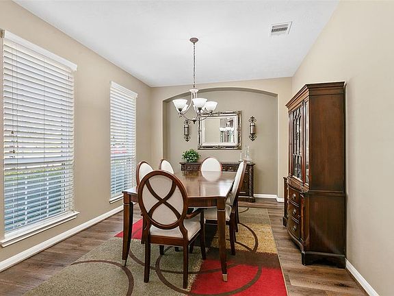 4th image of 17911 Channel Hill Dr