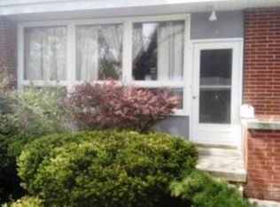 901 Reinthaler Rd APT 2, Bloomington, IL 61701