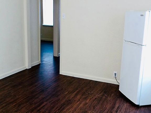 4th image of 2101 W Cesar E Chavez Blvd #4