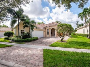 8392 Dominica Pl, Wellington, FL 33414