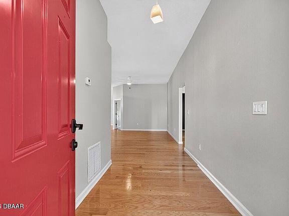 5th image of 828 Crystal Spring Way