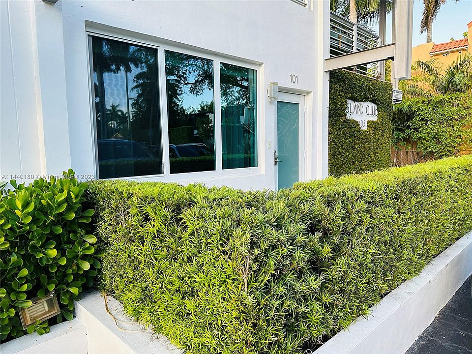 1st image of 405 N Hibiscus Dr APT 101