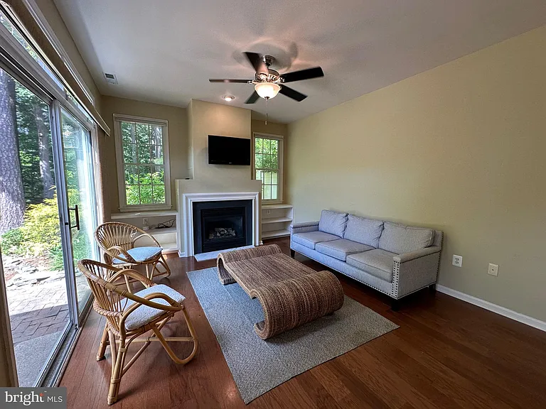 28405 Pinehurst Cir — Photo 11