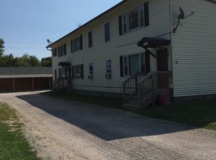 581 Falls Rd APT 3, Shelburne, VT 05482