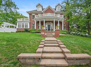 635 W 4th St, Hinsdale, IL 60521