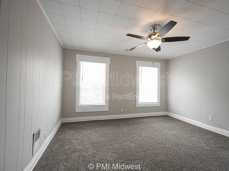 538 W 29th St #B — Photo 14