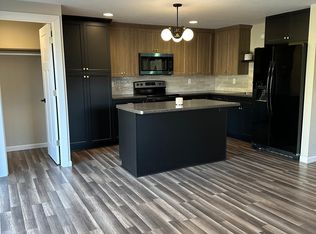 1414 S Rebecca Ln #1, Appleton, WI 54915