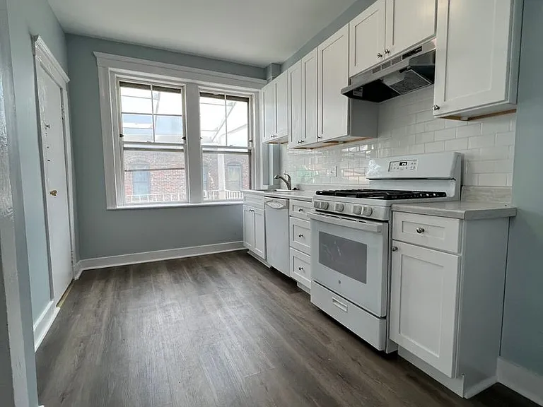 41 Hooker St #3 — Photo 2
