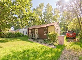 2044 Hayes Dr, Manhattan, KS 66502