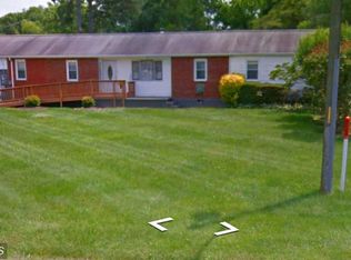 8915 Yorkshire Ln, Manassas, VA 20111