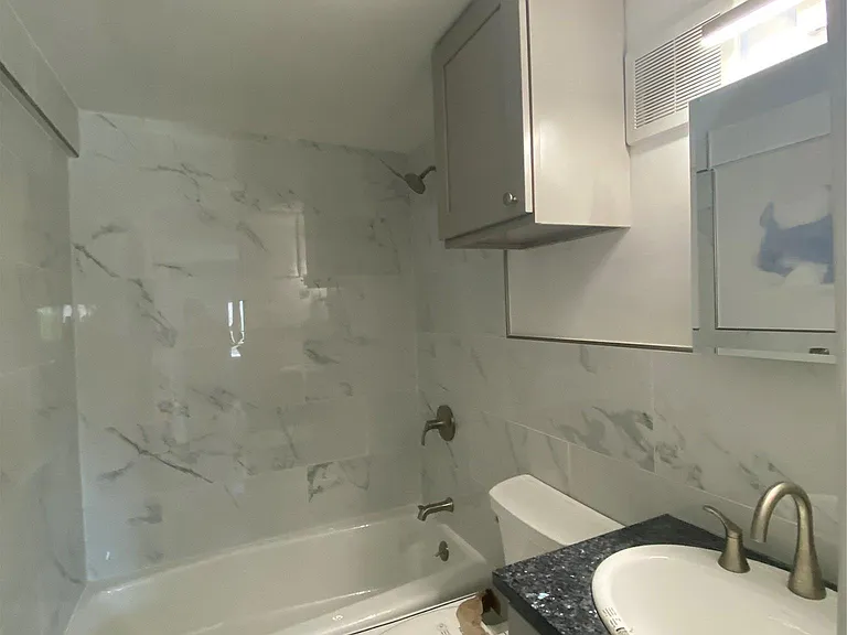 52B S Middletown Rd — Photo 5