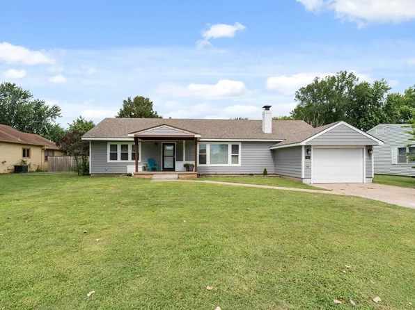1425 N 2nd St, Arkansas City, KS 67005