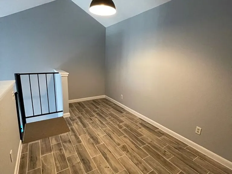 1840 Burton Dr #117 — Photo 11