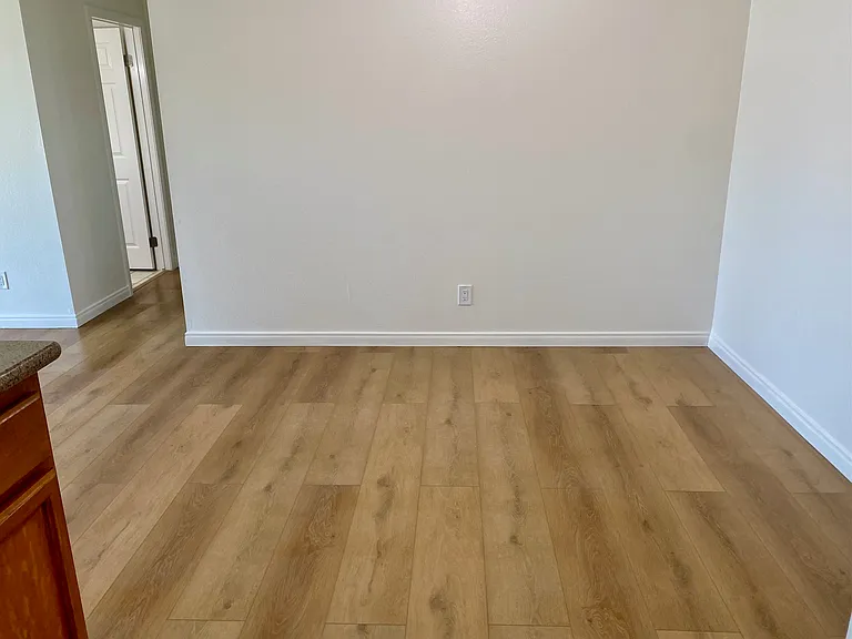 108 W Maple St #23 — Photo 16